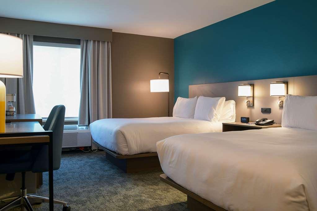 Comfort Inn & Suites Nw Milwaukee Germantown Стая снимка