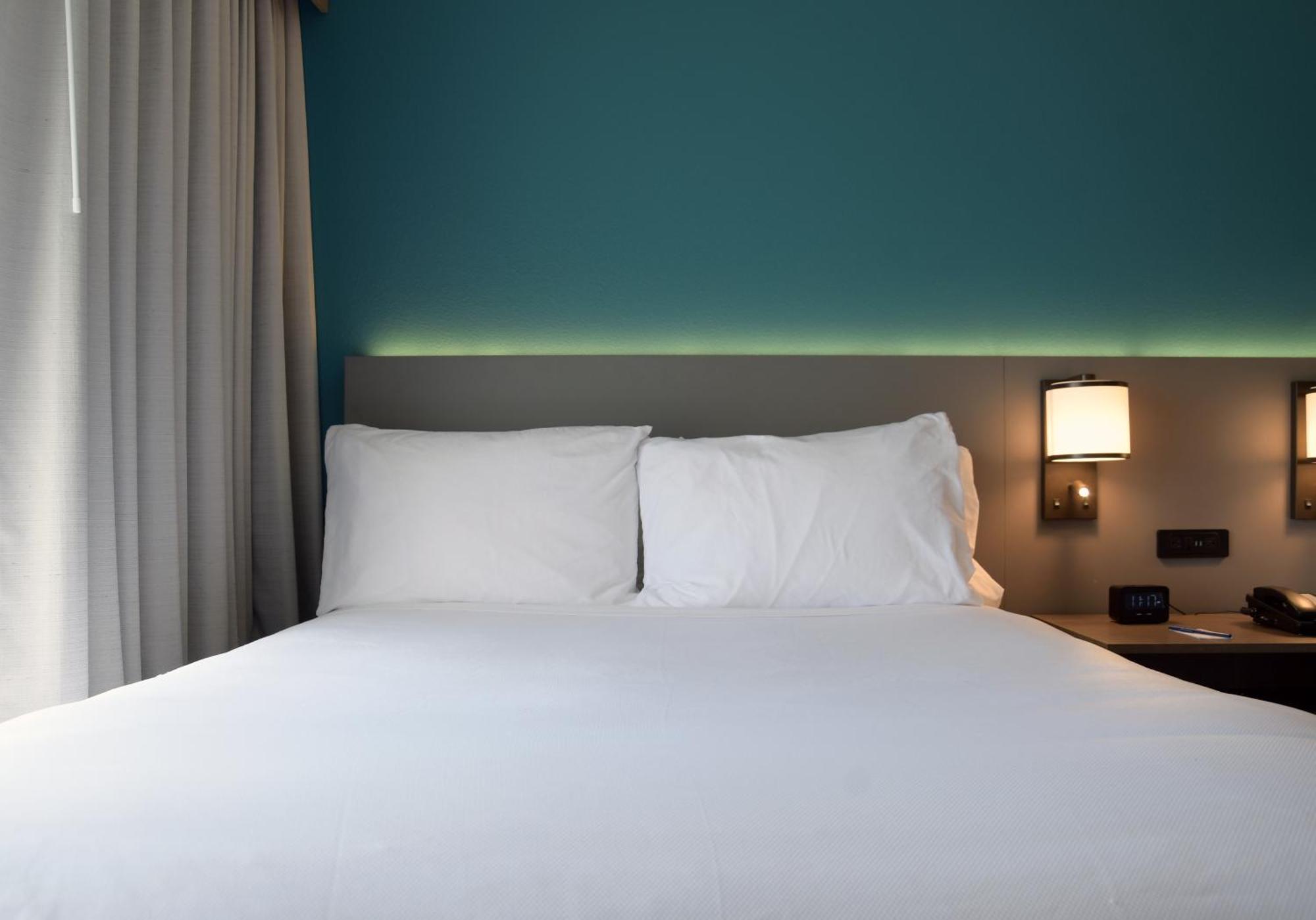 Comfort Inn & Suites Nw Milwaukee Germantown Екстериор снимка