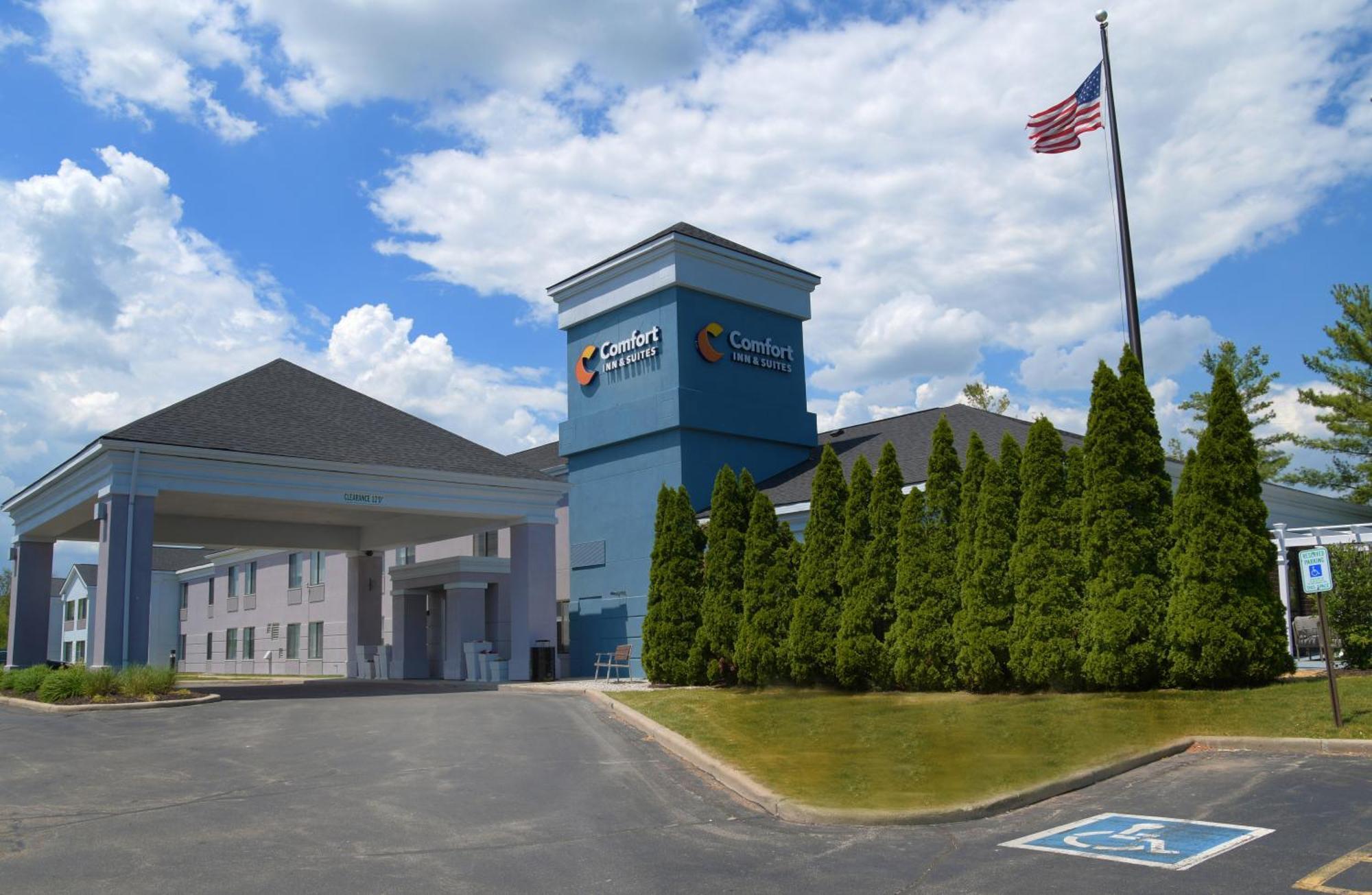 Comfort Inn & Suites Nw Milwaukee Germantown Екстериор снимка